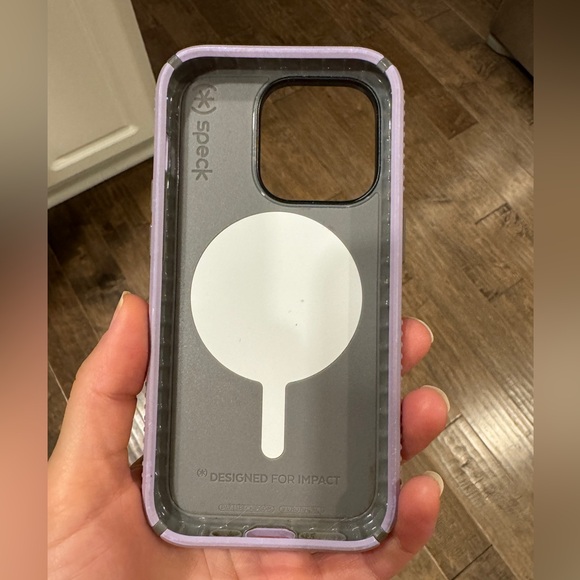 iPhone 14 Pro Speck Case Purple MagSafe - Picture 2 of 4